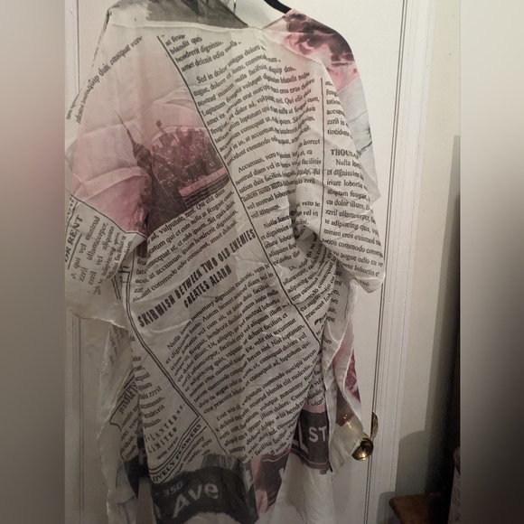 Newspaper patterned summer coverup - Picture 2 of 6